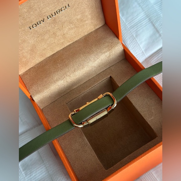 Tory Burch Double T Link Women's Watch w/ a Reversible Leather Strap Wrap Design - Picture 11 of 11